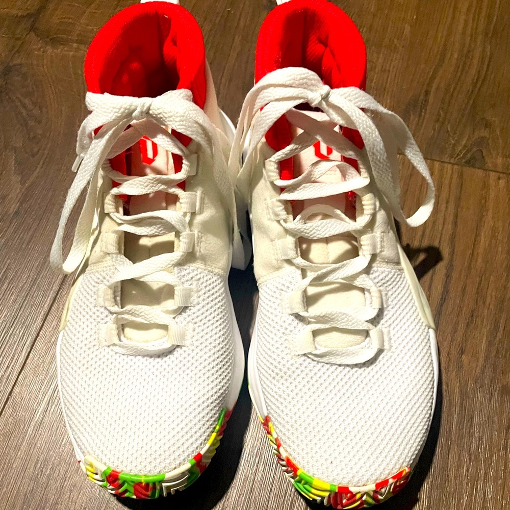 Adidas tennis shoes